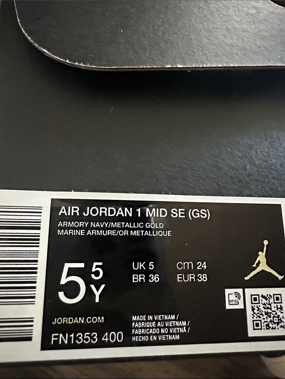 Nike Kids Jordan Mid size 5.5 Boy High-Top Sneakers in Navy, White, Gold - Picture 6 of 8